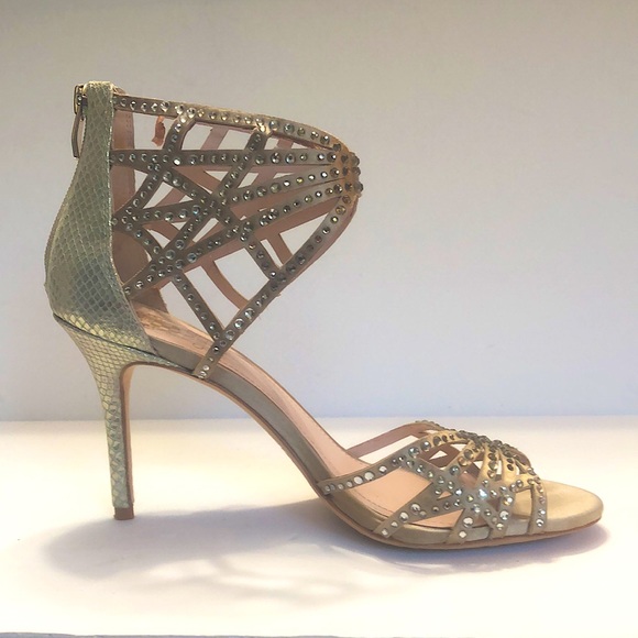 Vince Camuto Metallic Gold Open Toe Rhinestone Back Zip Heels size 8.5M - Picture 3 of 16